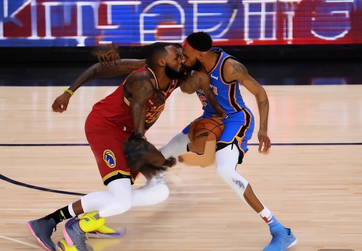 2018年NBA骑士VS雷霆巅峰对决：詹姆斯与威斯布鲁克的激情碰撞(图2)