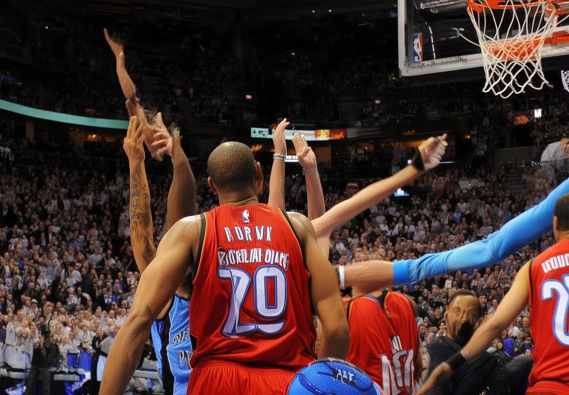 2012年NBA季后赛：雷霆逆袭马刺，青春力量书写传奇(图1)